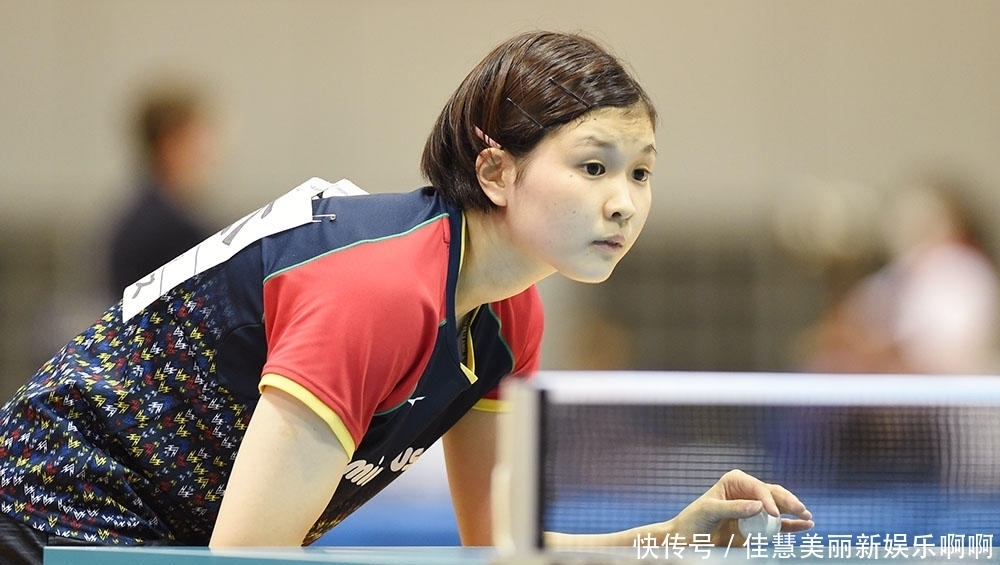 甲赛场上展 甲赛场上展